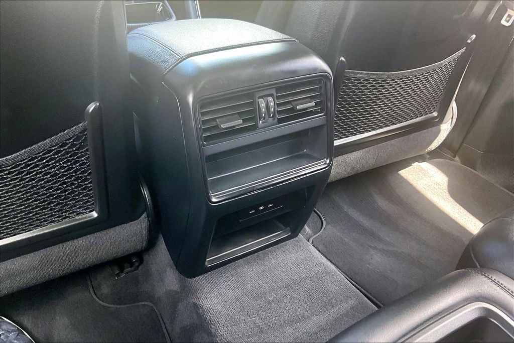 Used 2024 Porsche Cayenne S image 31