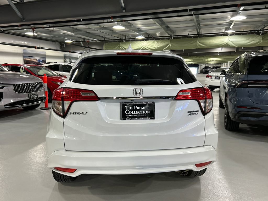 Used 2019 Honda HR-V Touring image 3