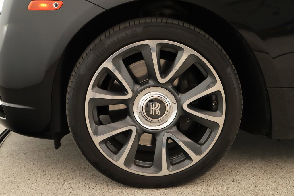 Used 2020 Rolls-Royce Wraith image 36