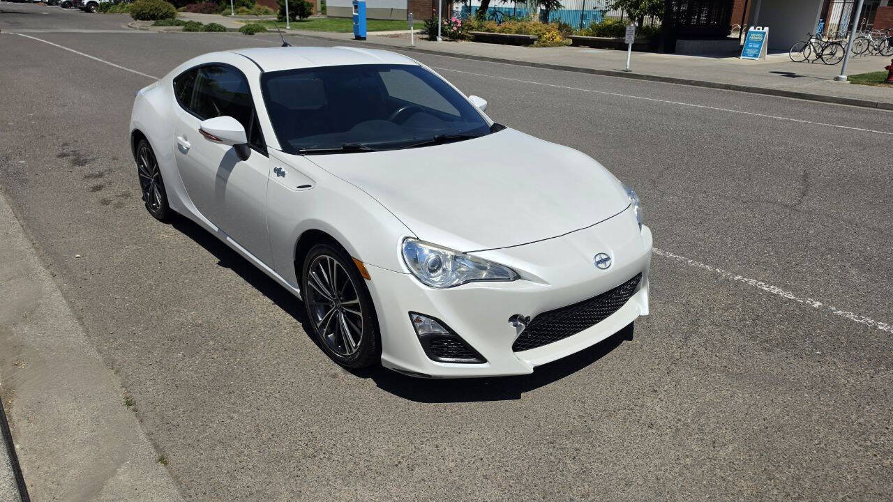 Used 2013 Scion FR-S RWD image 3