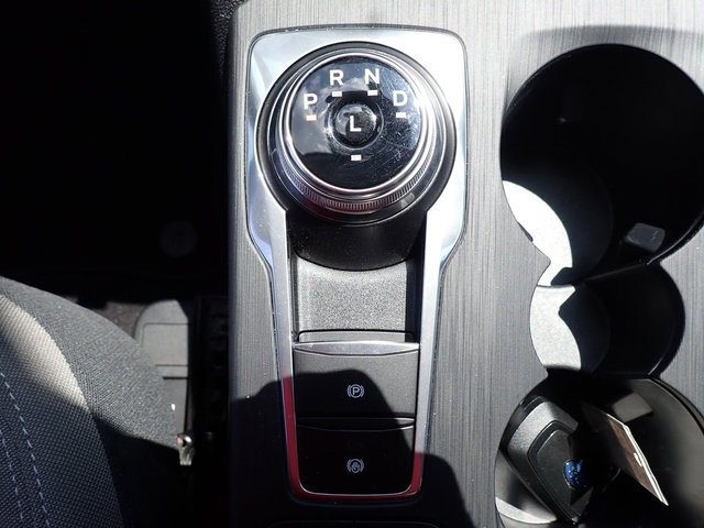 Used 2021 Ford Escape SE image 19