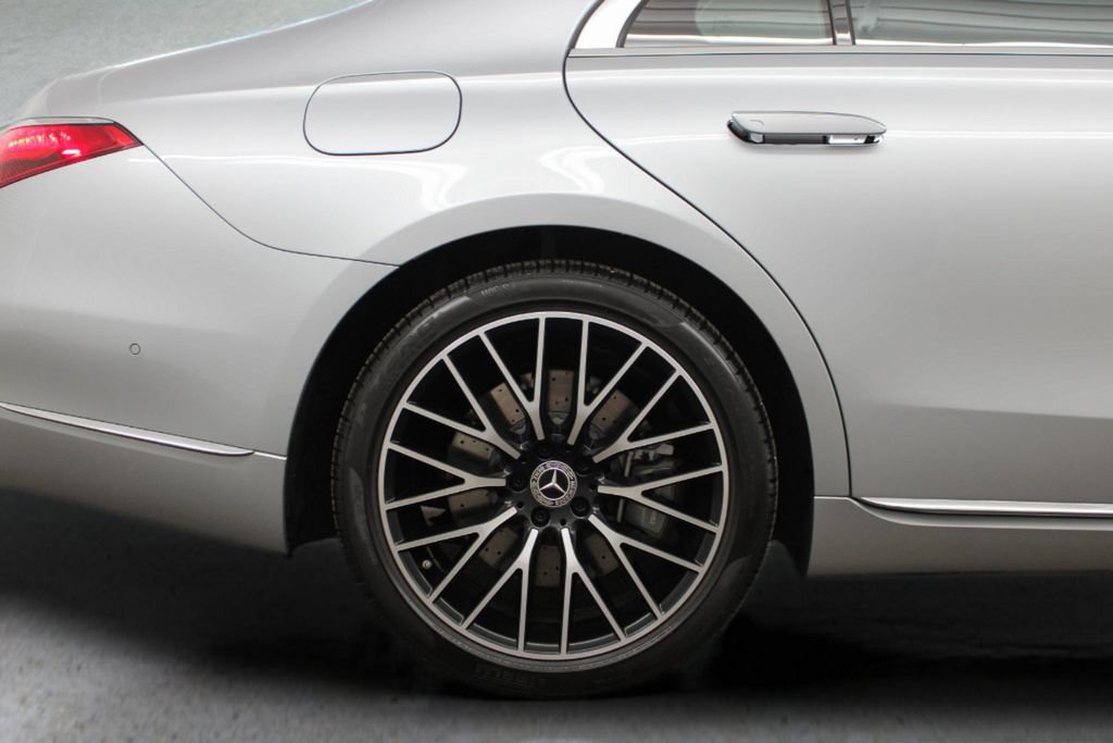 Used 2022 Mercedes-Benz S 580 4MATIC Sedan image 12