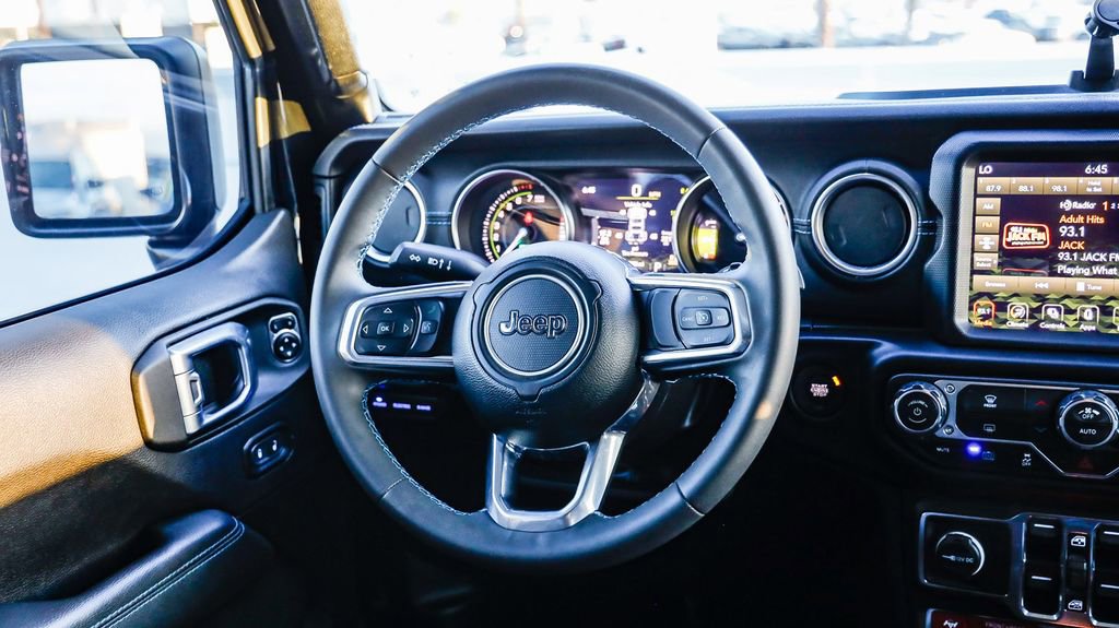 Used 2023 Jeep Wrangler Unlimited Rubicon 4xe image 17