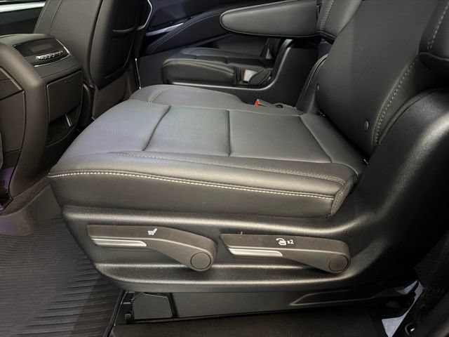 Used 2026 Cadillac Escalade 2WD image 15