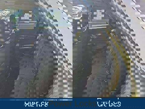 Used 2024 Genesis GV70 2.5T w/ Select Package image 15