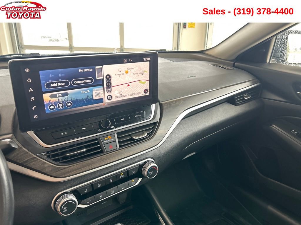 Used 2024 Nissan Altima 2.5 SV w/ SV Premium Package image 14