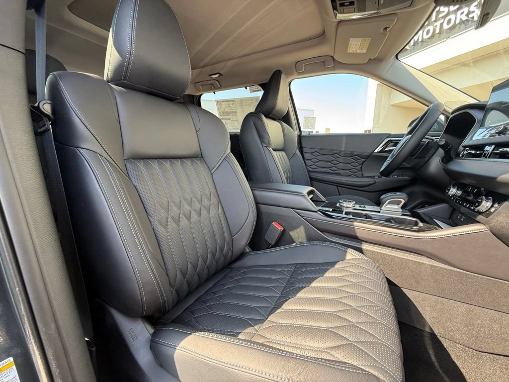 New 2026 Mitsubishi Outlander SEL AWD/4WD image 17