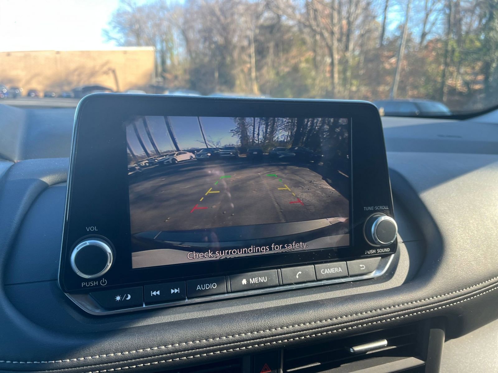 Used 2025 Nissan Rogue SV image 17