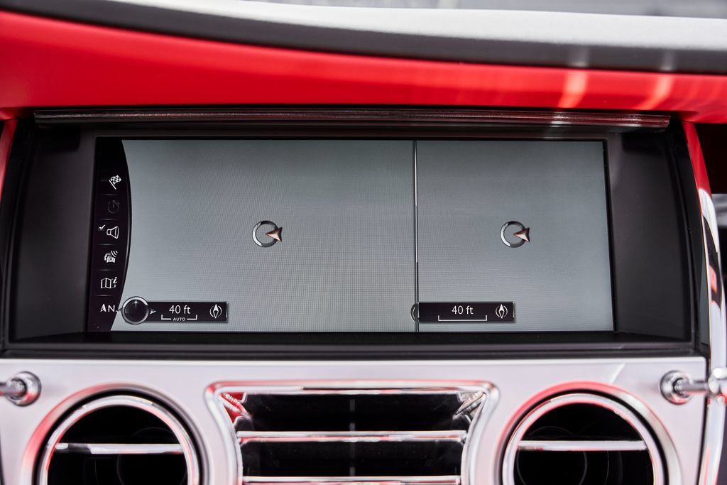 Used 2018 Rolls-Royce Dawn RWD image 69