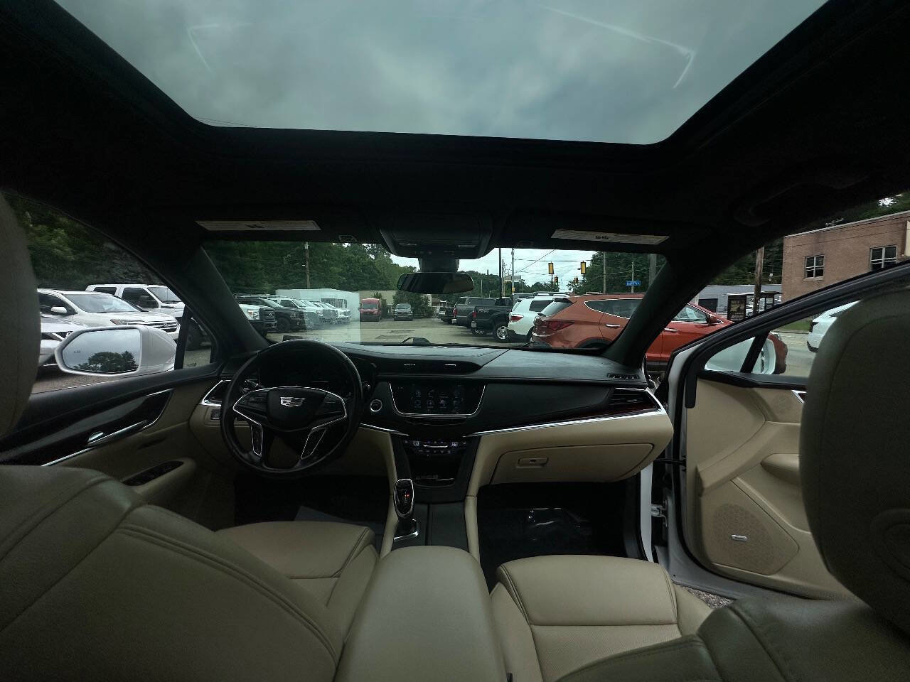 Used 2019 Cadillac XT5 Luxury AWD/4WD image 9