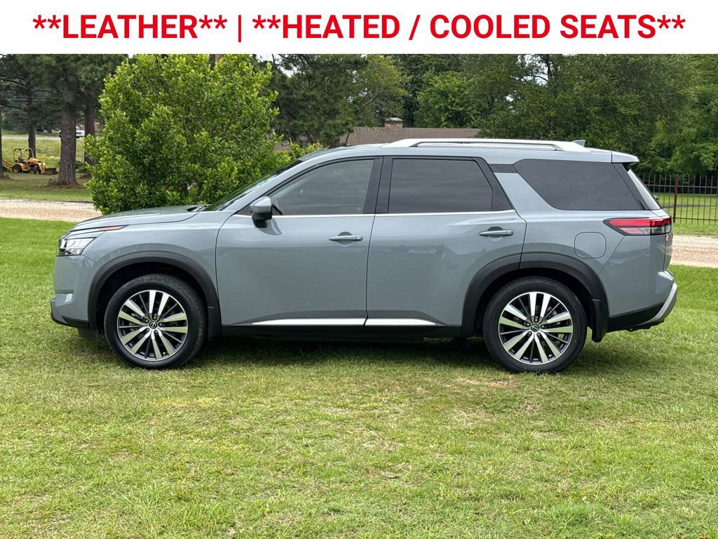 Used 2022 Nissan Pathfinder Platinum w/ Cargo Package FWD image 5