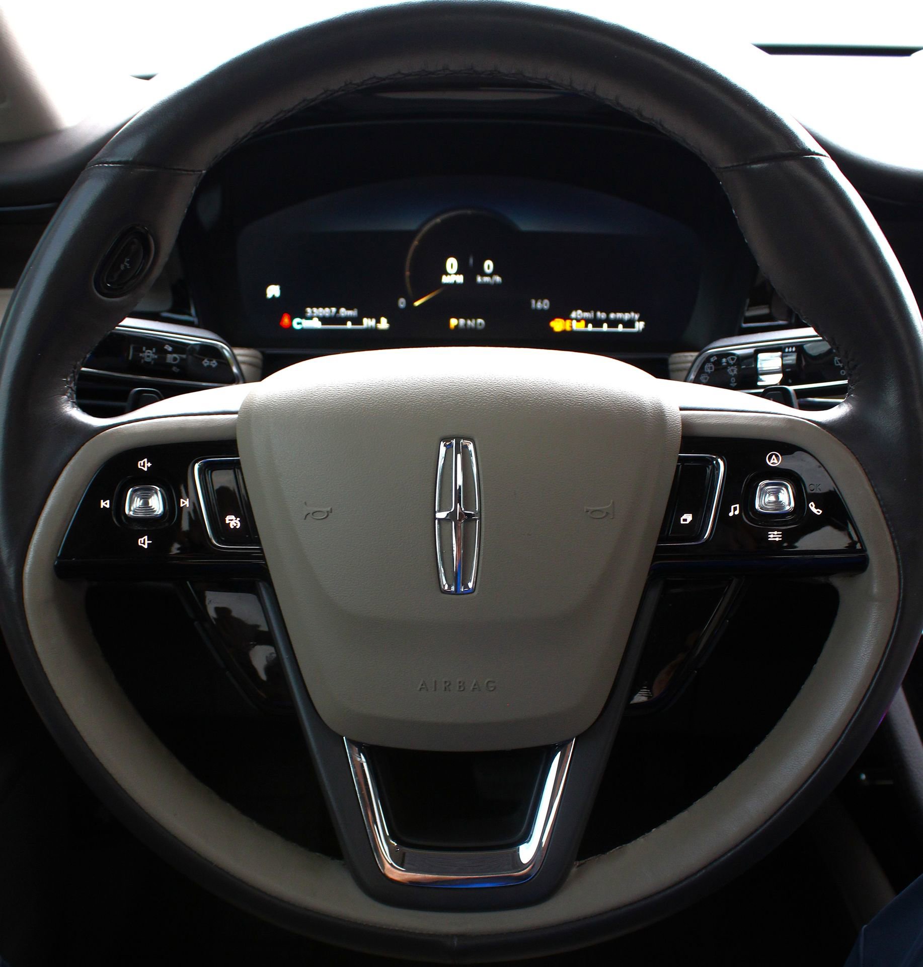 Used 2021 Lincoln Corsair Reserve w/ Equipment Group 201A image 22