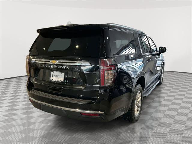 Used 2024 Chevrolet Suburban LT image 4