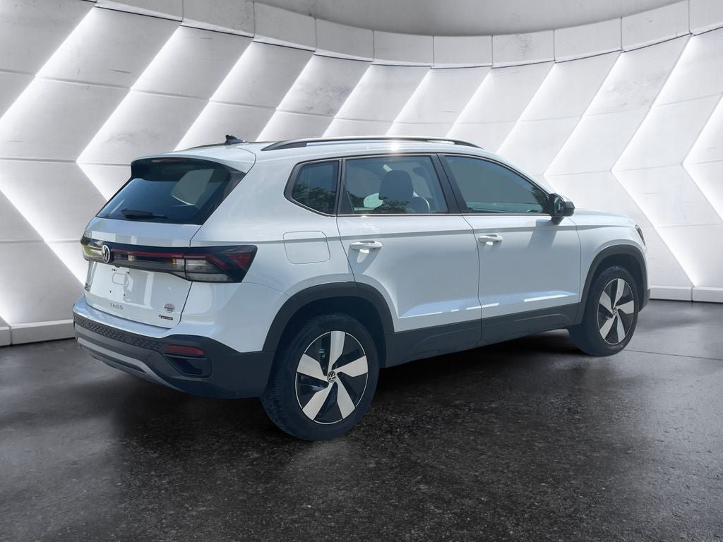 Used 2025 Volkswagen Taos S AWD/4WD image 7