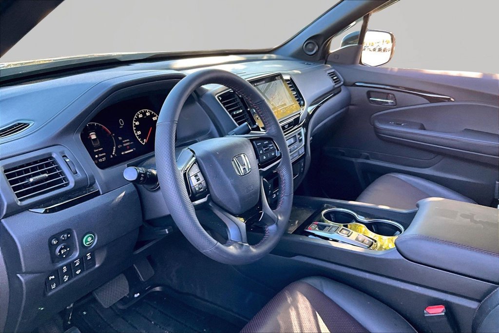 Certified 2026 Honda Ridgeline Black Edition image 12