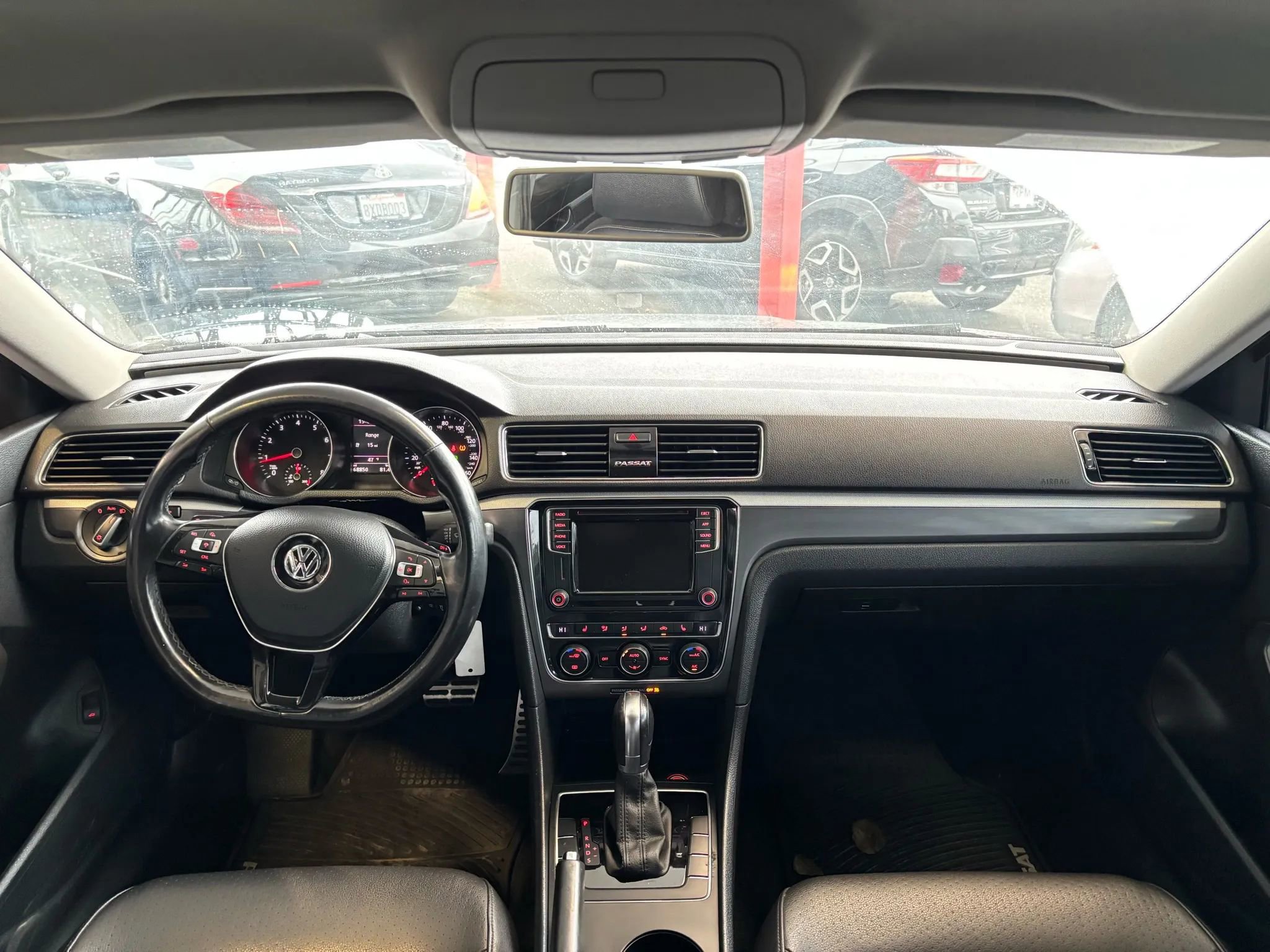 Used 2018 Volkswagen Passat 2.0T R-Line w/ R-Line Lighting Package image 8