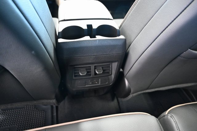 Used 2025 GMC Canyon Denali image 28