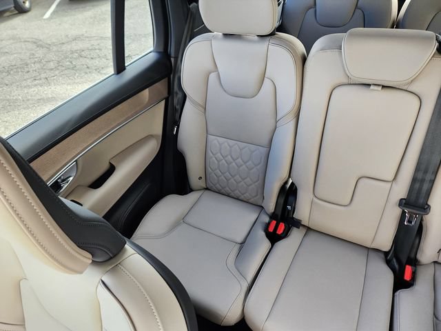 New 2026 Volvo XC90 B5 Core AWD/4WD image 13
