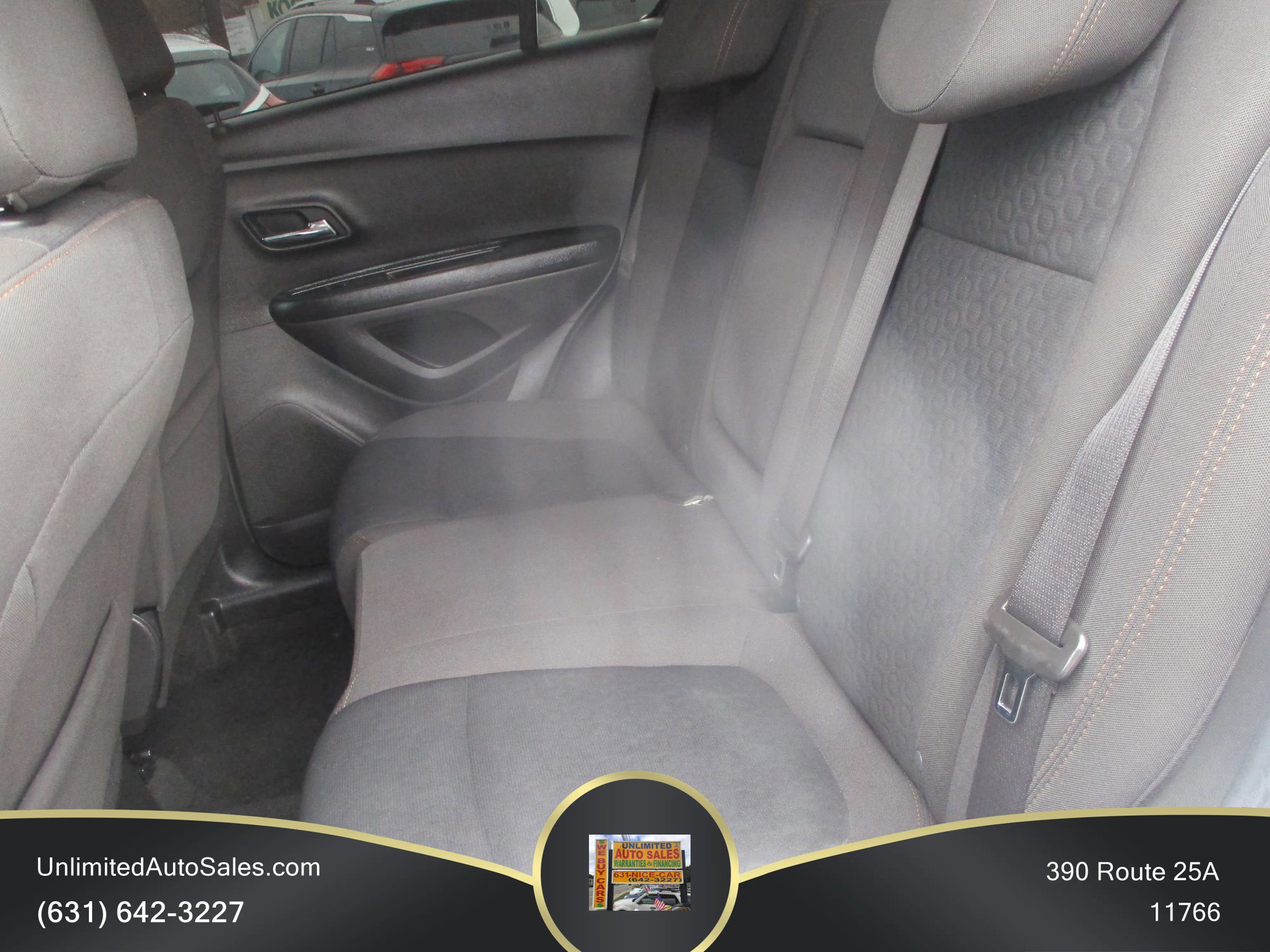 Used 2022 Chevrolet Trax LS w/ Tint and Cruise Package AWD/4WD image 6