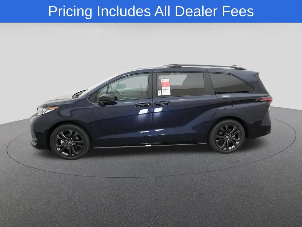 New 2026 Toyota Sienna XSE FWD image 3