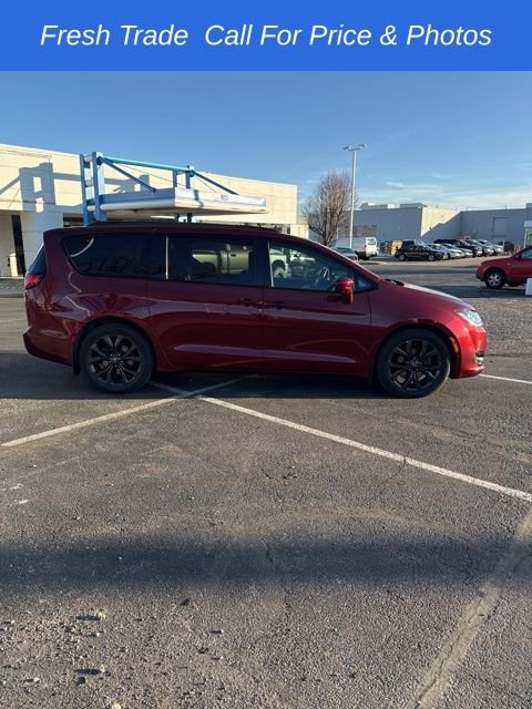 Used 2019 Chrysler Pacifica Touring-L Plus w/ Advanced Safetytec Group image 5