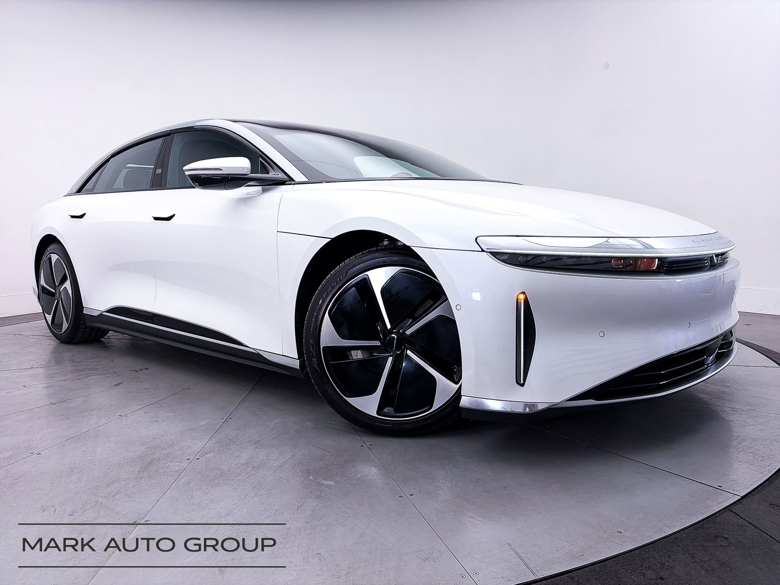 Used 2023 Lucid Air Touring AWD/4WD image 1