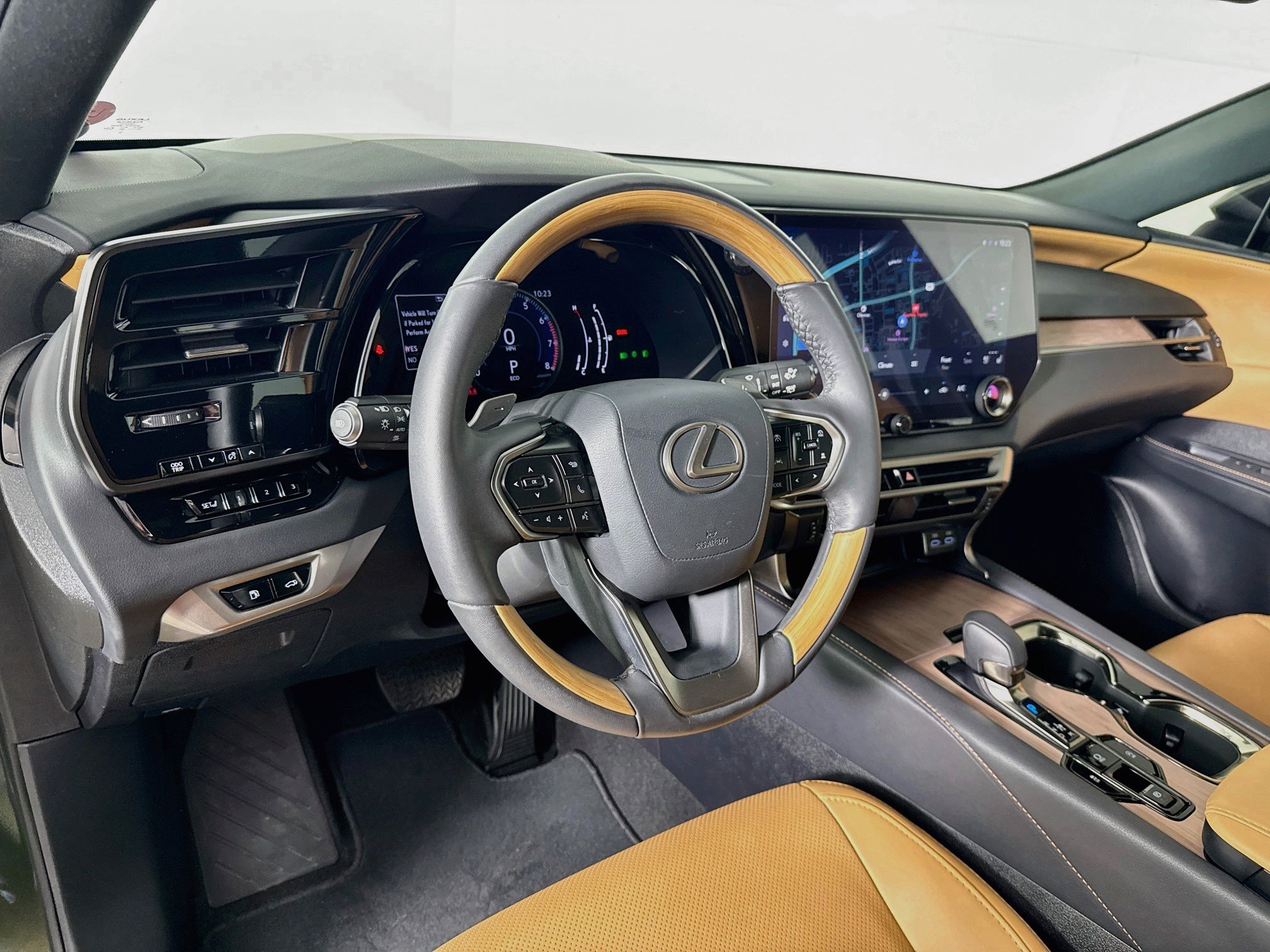 Used 2024 Lexus RX 350 Premium w/ Accessory Package FWD image 8