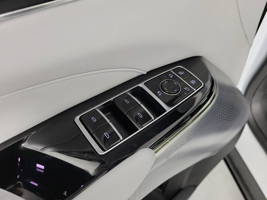 Used 2024 Cadillac Lyriq Sport AWD/4WD image 22