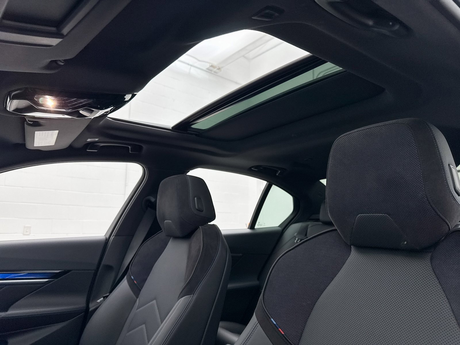 Used 2024 BMW i5 M60 w/ Premium Package image 4