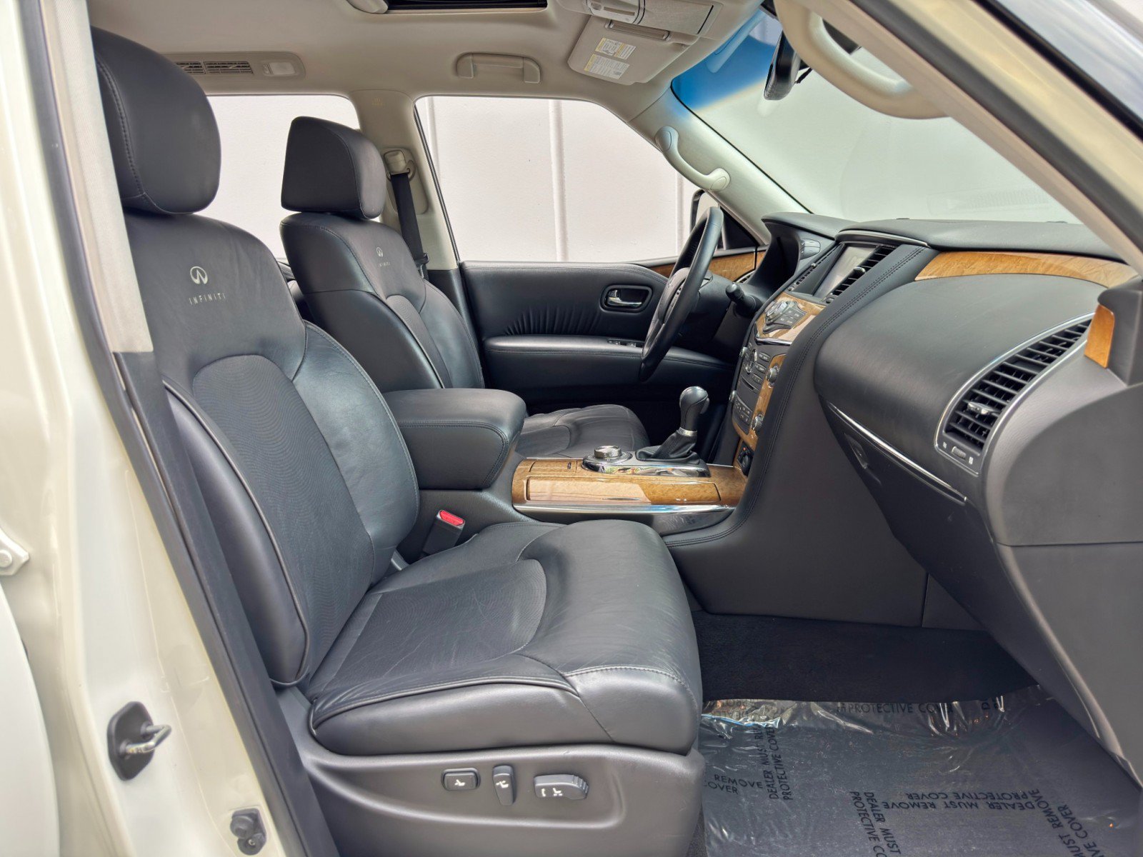 Used 2014 INFINITI QX80 4WD w/ Theater Package image 15