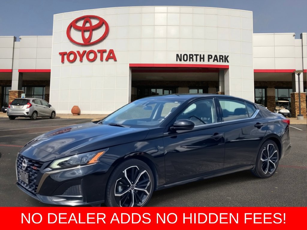 Used 2025 Nissan Altima 2.5 SR FWD image 1