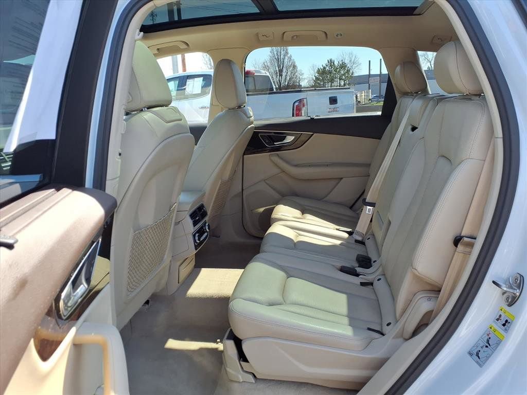 Used 2017 Audi Q7 3.0T Prestige image 24