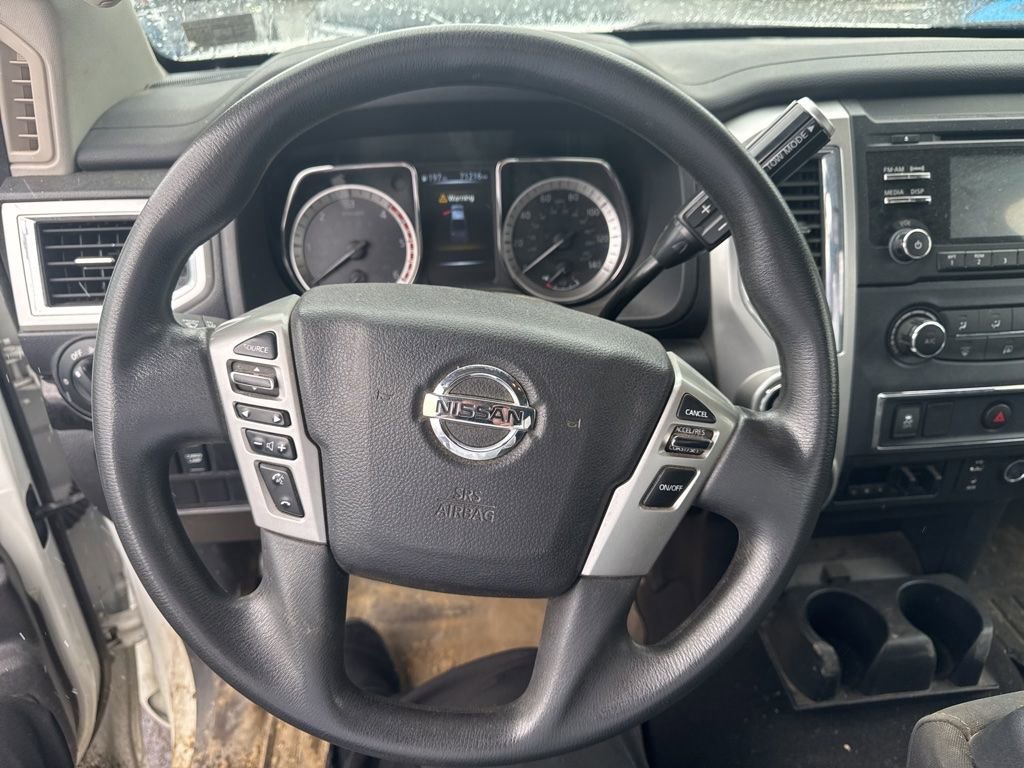 Used 2017 Nissan Titan SV image 12