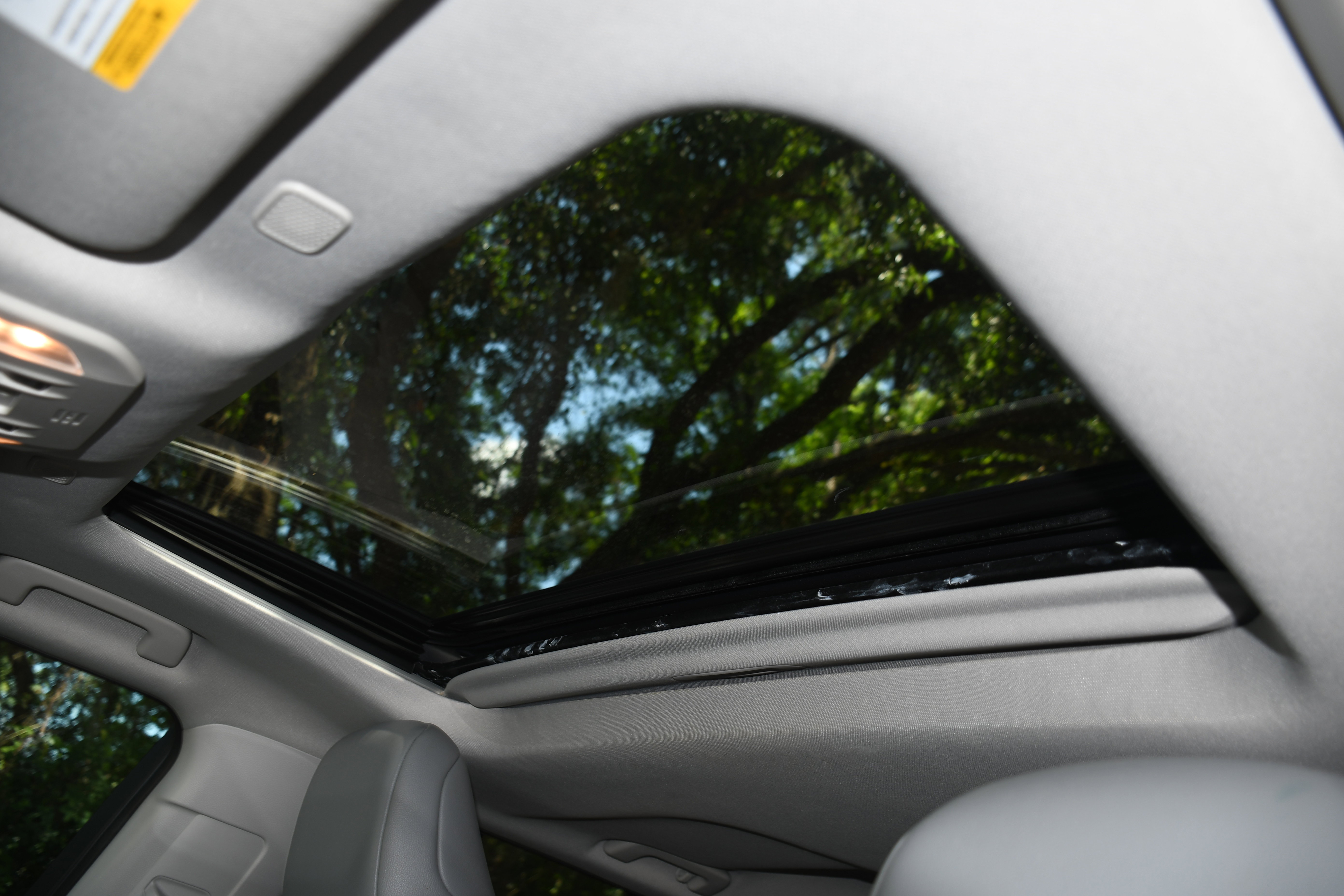 Used 2023 Toyota Highlander XLE AWD/4WD image 7