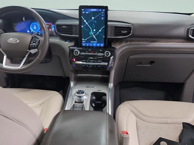 Used 2022 Ford Explorer Platinum w/ Equipment Group 601A image 19