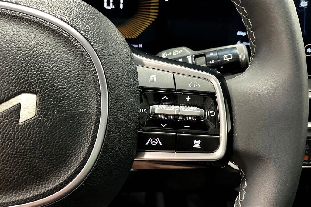 Used 2024 Kia Sorento S w/ Panoramic Sunroof Package image 25