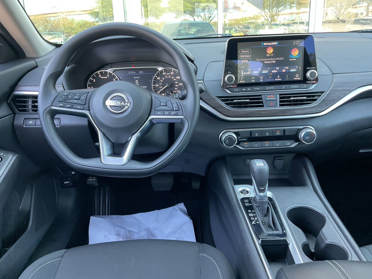 Used 2025 Nissan Altima 2.5 SV FWD image 13