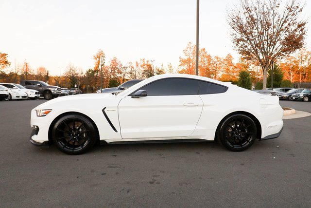 Used 2018 Ford Mustang Shelby GT350 w/ Convenience Package image 4