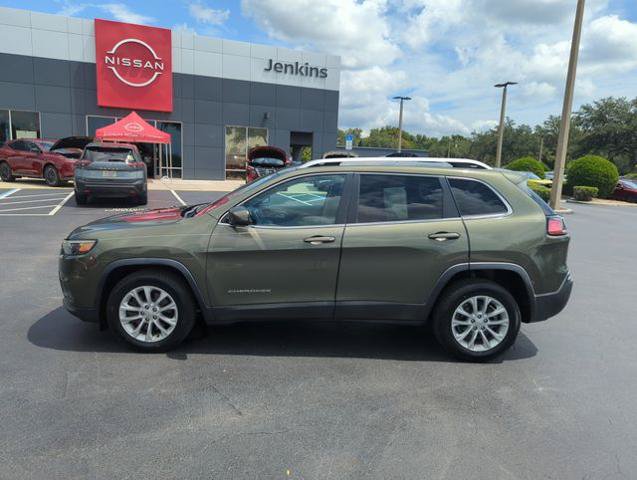 Used 2019 Jeep Cherokee Latitude w/ Popular Appearance Group FWD image 11