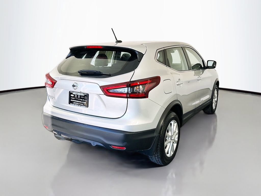 Used 2022 Nissan Rogue Sport S image 7