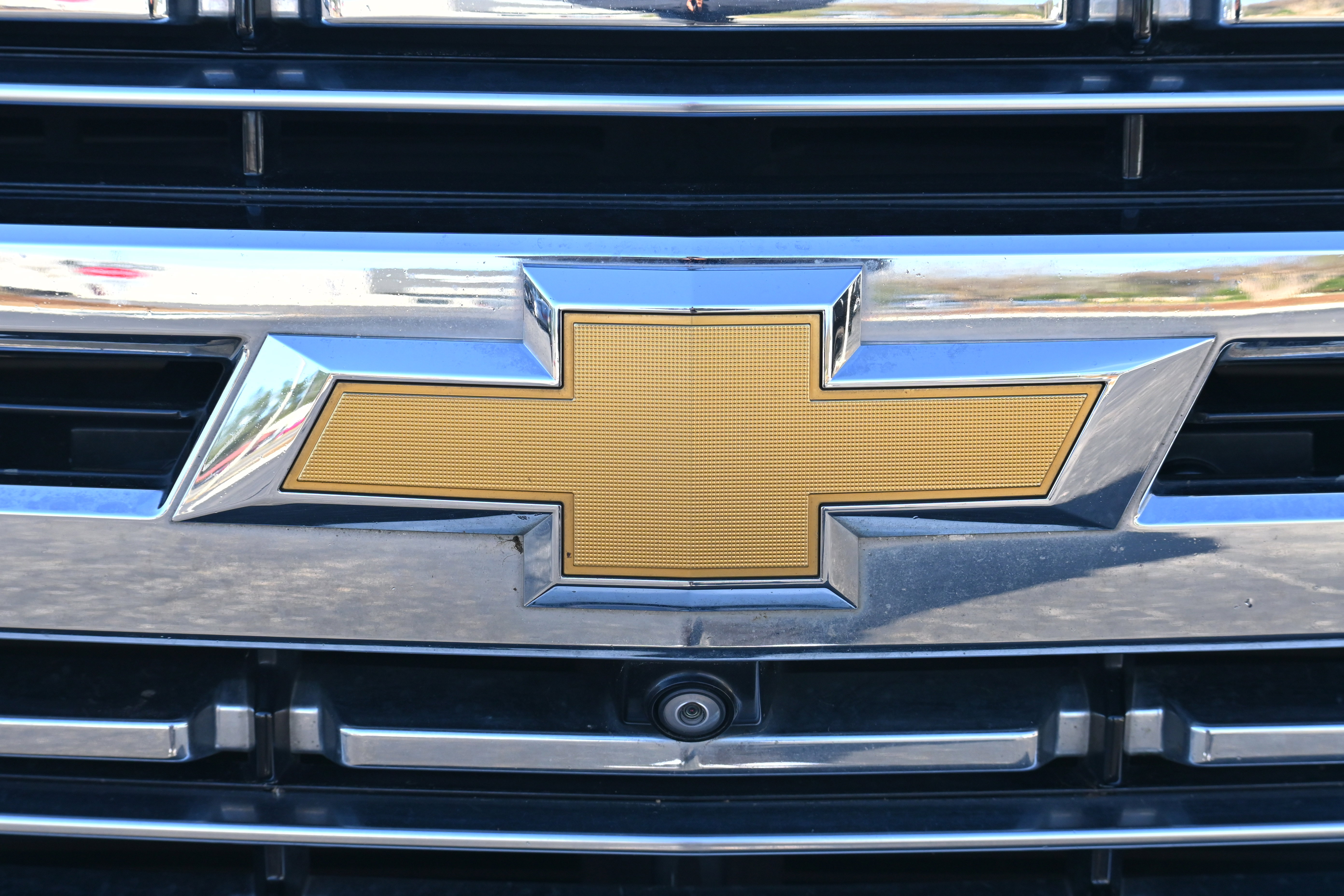 Used 2021 Chevrolet Suburban Premier w/ Premium Package image 39