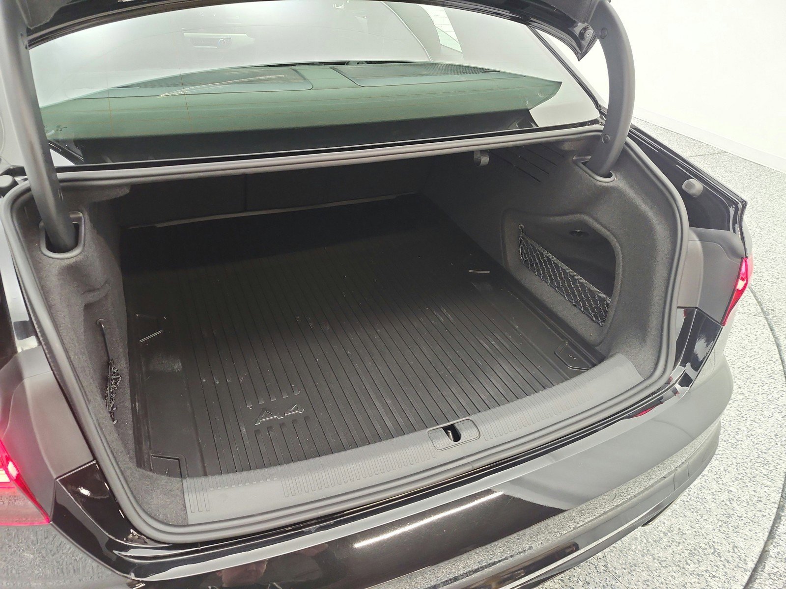 Used 2023 Audi A4 2.0T Premium Plus w/ Premium Plus Package image 22