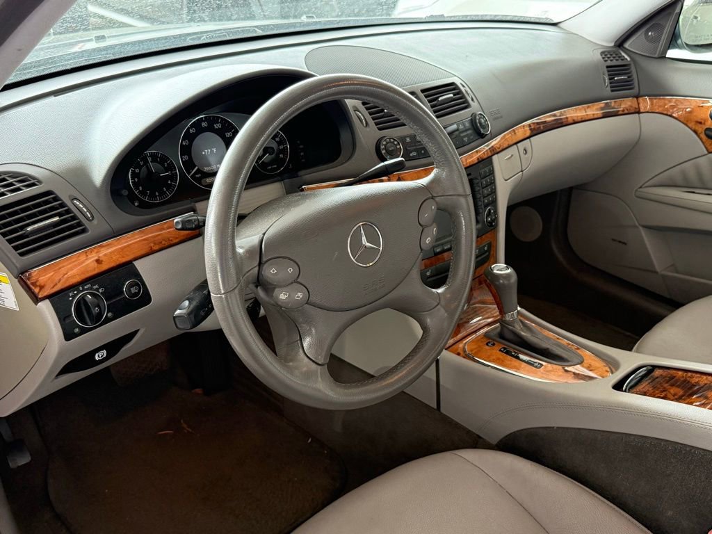 Used 2007 Mercedes-Benz E 350 4MATIC Wagon image 2