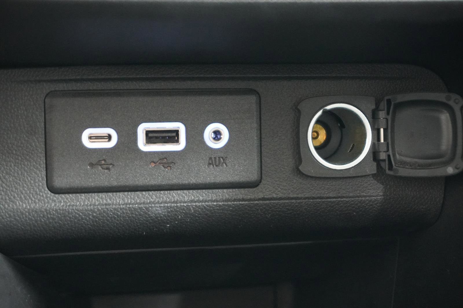 Used 2021 Buick Encore GX Select image 27