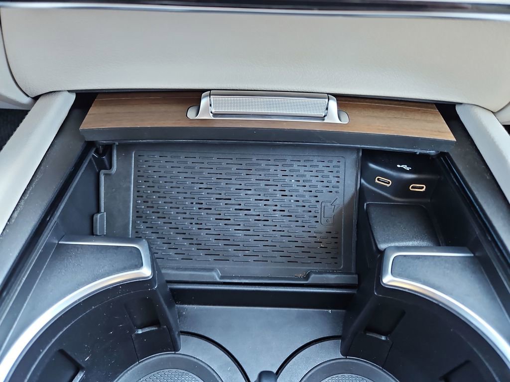 Used 2024 Mercedes-Benz GLS 450 4MATIC image 22