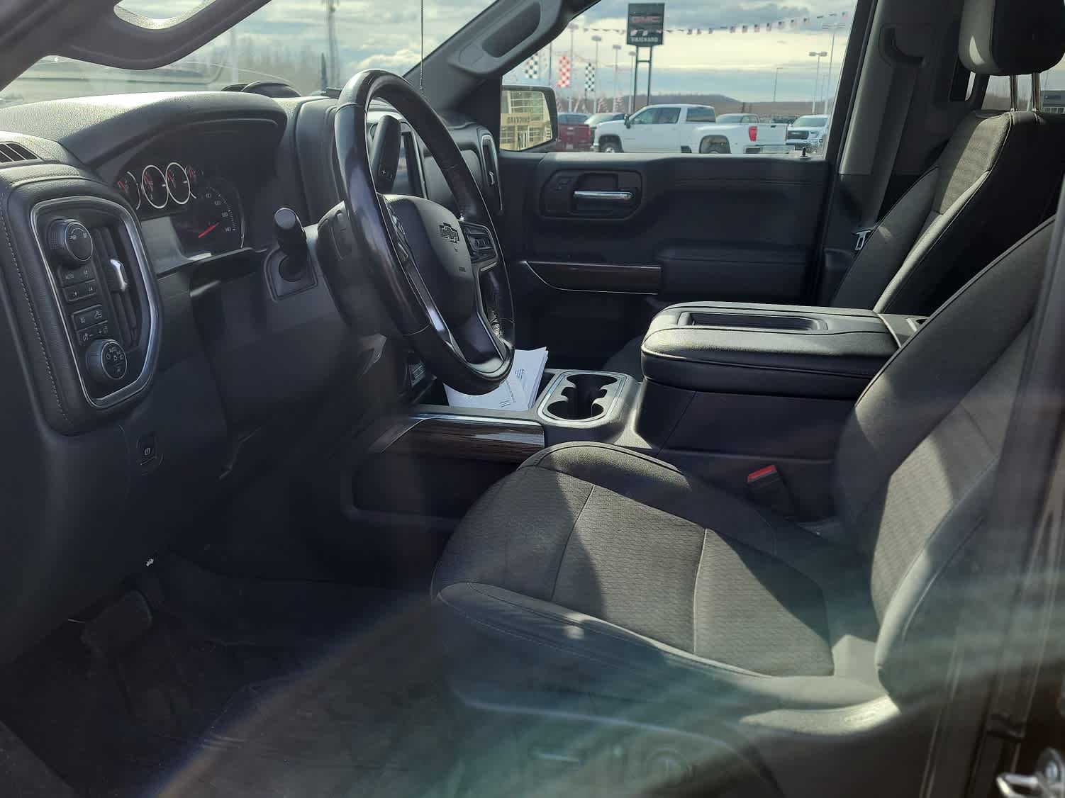 Used 2019 Chevrolet Silverado 1500 LT Trail Boss AWD/4WD image 3