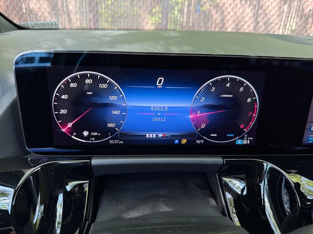 Used 2025 Mercedes-Benz GLA 250 4MATIC image 9