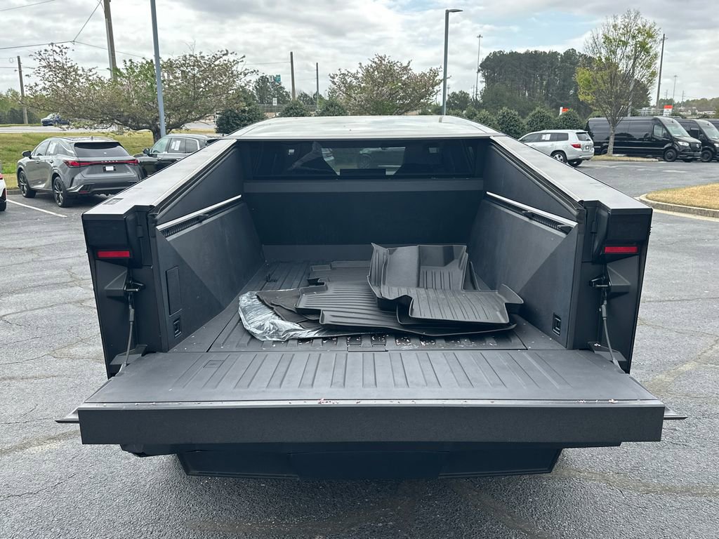 Used 2024 Tesla Cybertruck AWD Crew Cab image 16