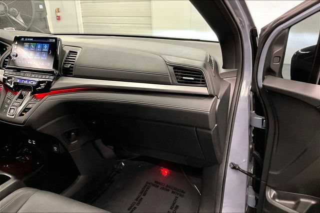 Used 2025 Honda Odyssey Sport-L image 19