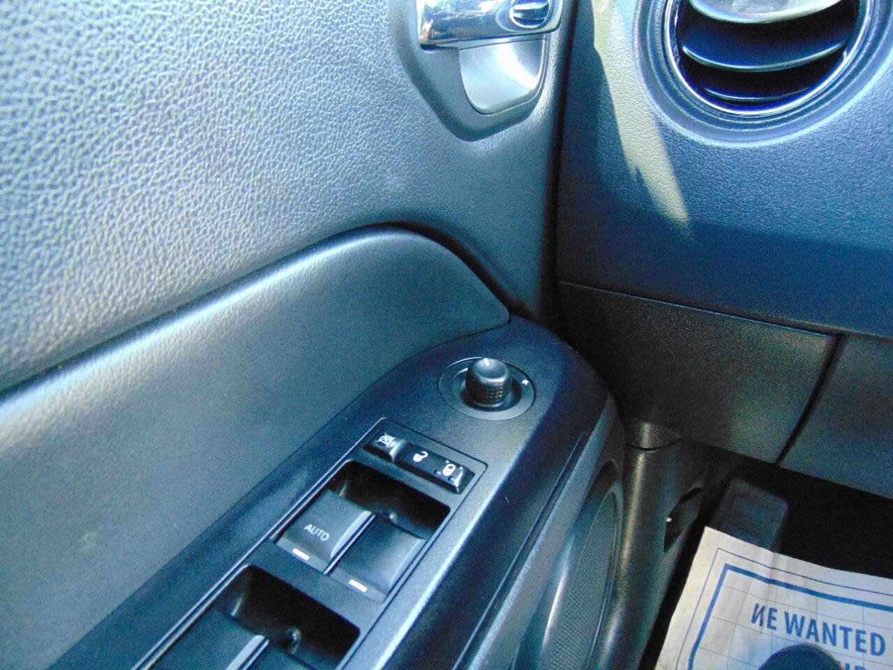 Used 2012 Jeep Compass Sport image 10